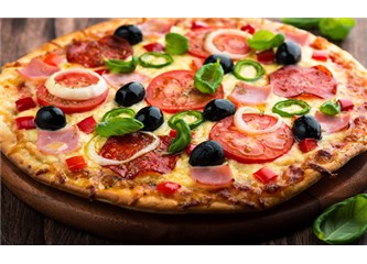 Haftasonu için pratik karışık pizza tarifi