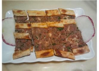 Kıymalı pide (ev yapımı)
