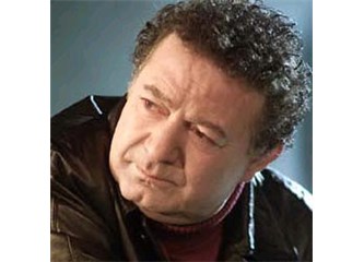 Mor menekşeler daha bir mahzun bu sabah.....