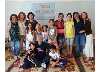 Mutlu ve başarılı çocuk yetiştirmek mümkün