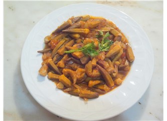 Zeytinyağlı bamya