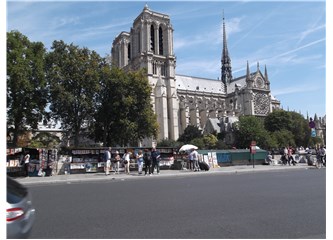 Paris Seyahati (2) Attila'nın Ardından Hıristiyan Olan Paris Şehri