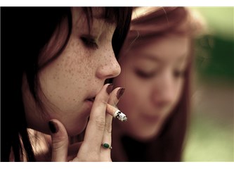 Kız çocuklarına sigara satılması yasaklanmalı
