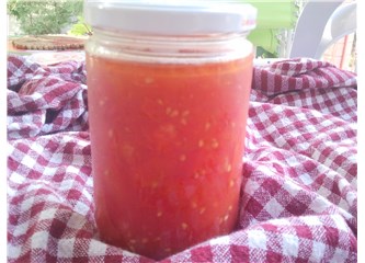 Kışlık domates sosu hazırlama
