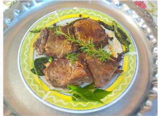 Tavada biftek (Sebze aromalı)