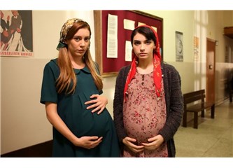 Sinem Kobal ve Hazar Ergüçlü ilk kez anne karakterine canlandıracaklar!