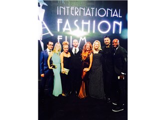 Türk Modacı Dünya Yıldız Can'a Los Angeles'ta anlamlı ödül!