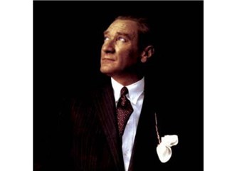 Atatürk, Akitgiller ve Diğerleri