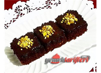 Çikolata soslu brownie