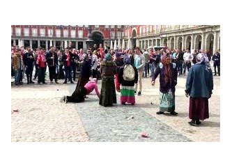 Hollandalılar, İngilizler, Çingeneler, Türkler