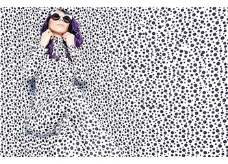 Hande Yener "Hepsi Hit" albümüyle ortalığı mosmor etti.