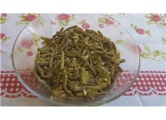 Taze börülce salatası