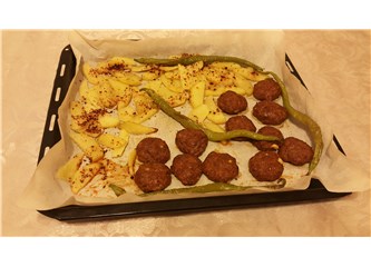 Fırında patatesli köfte