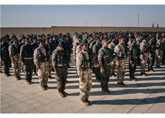 Amerika politikası, tavşana kaç, tazıya tut