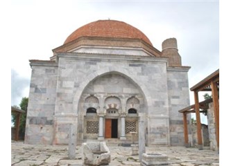 Tarihi bir eser Balat İlyas Bey Camii Külliyesi