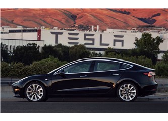 Tesla: Elon Musk Model 3 Görüntüsünü Paylaştı