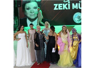 Modanın Absürt Kızı Esra Sönmezer
