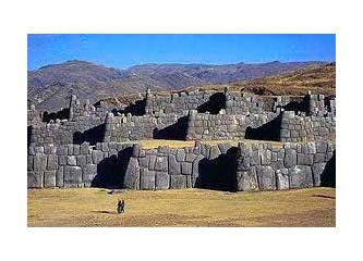 Altıncı Peru Gününde “Abla” Grubu, Cuzco, Saqsaywaman, Q‘enko, Tambomachay ve Pucapucara’da.