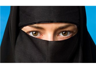 Suudi Arabistan Kadınlara Örtünme Serbestliğini Neden Veriyor?
